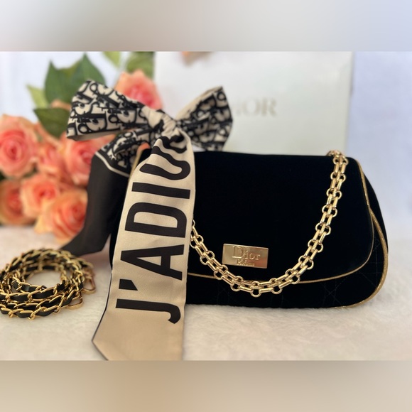 ✨AUTHENTIC DIOR✨Black Velvet Quilted Pouch//Shoulder Bag//Cosmetics-Perfume - Picture 3 of 13